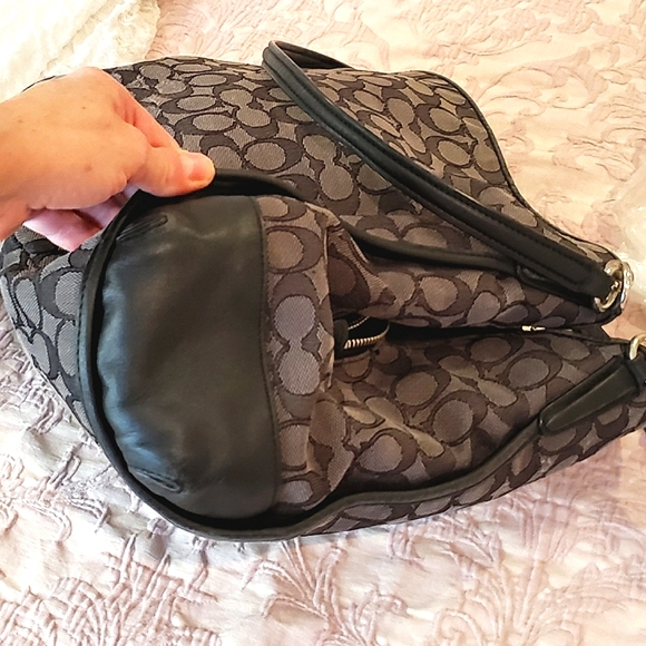 Coach Signature Classic Madison Maggie Shoulder Bag - Picture 6 of 17